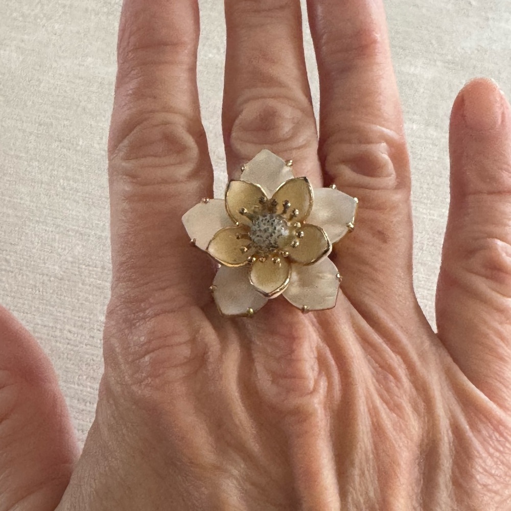 Vintage Juicy Couture Enamel Flower Ring